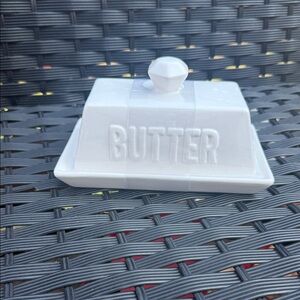 White Ceramic Butter Dish with Lid